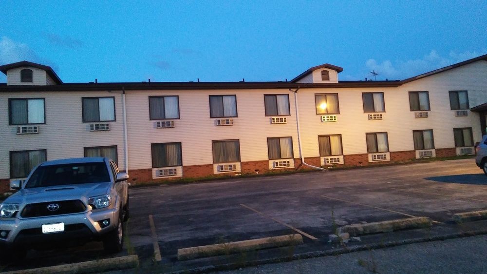 Sunset Inn Williamsburg Exterior photo